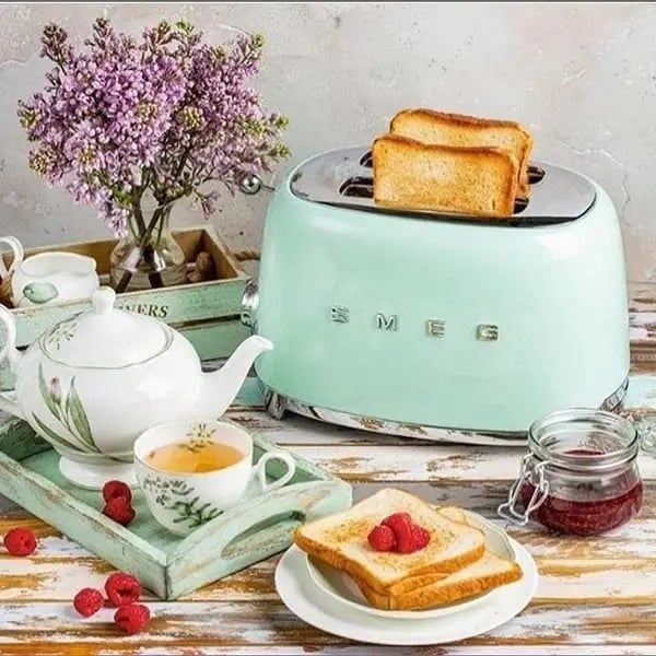 Máy nướng bánh mỳ SMEG TSF01PGEU màu xanh mint