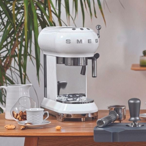 Máy pha cafe Espresso SMEG ECF02WHEU - Màu Trắng