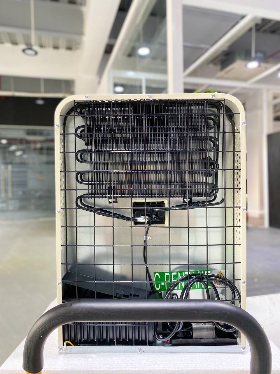 Tủ lạnh mini để mỹ phẩm retro HCK BC-40RSA 34L màu kem