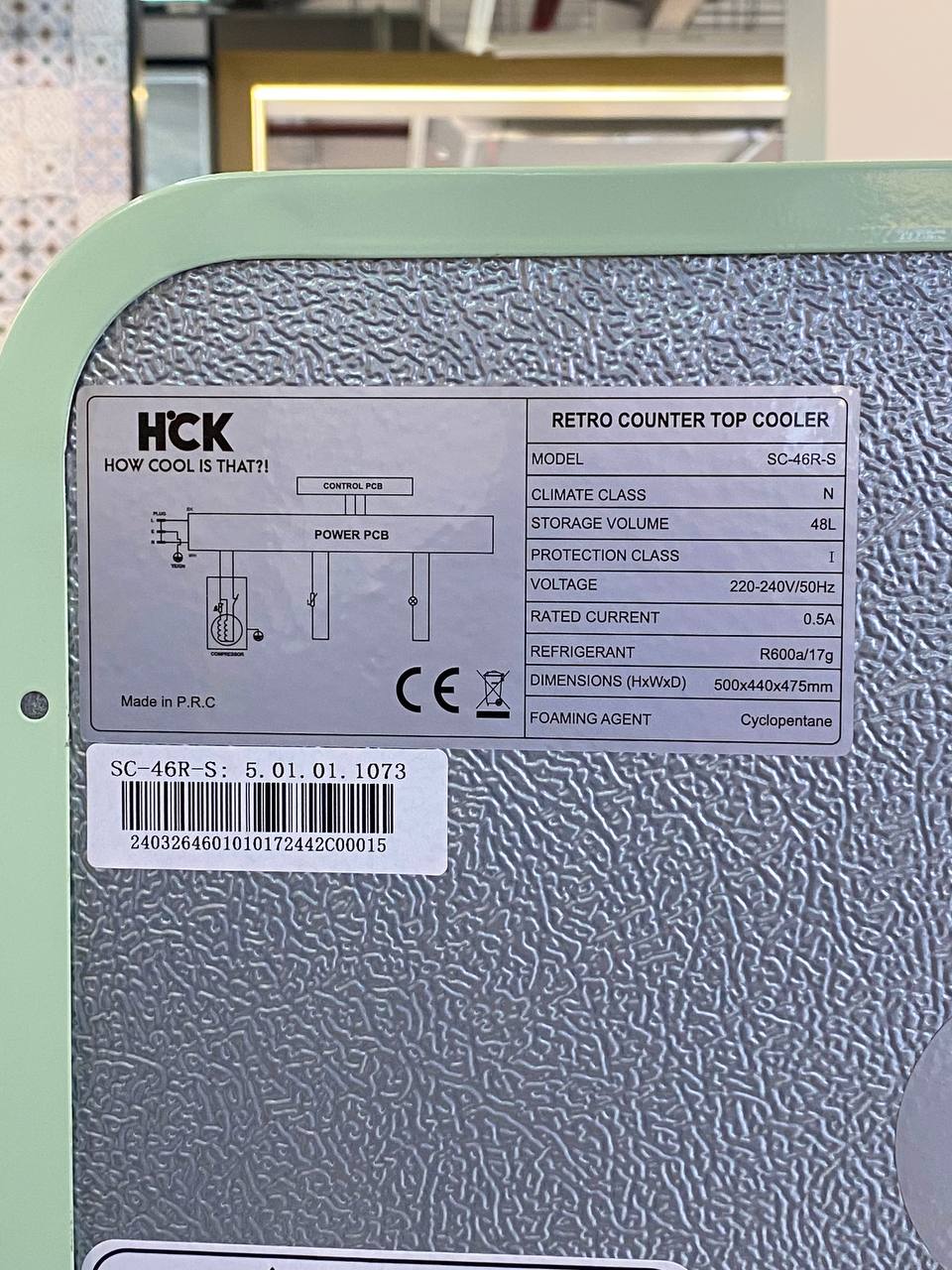 Tủ lạnh đựng mỹ phẩm & đồ uống HCK 48L màu xanh mint có mặt kính