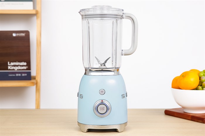 Máy xay sinh tố SMEG BLF03PBEU màu xanh blue
