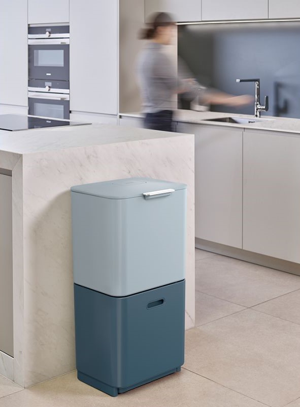 Thùng rác 2 ngăn Joseph Joseph 30093 Editions Totem Max 60l - màu xanh