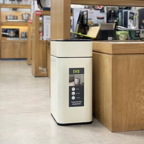 Thùng rác cảm biến vân tay EKO Sensor EK9577-18L-VNS màu kem