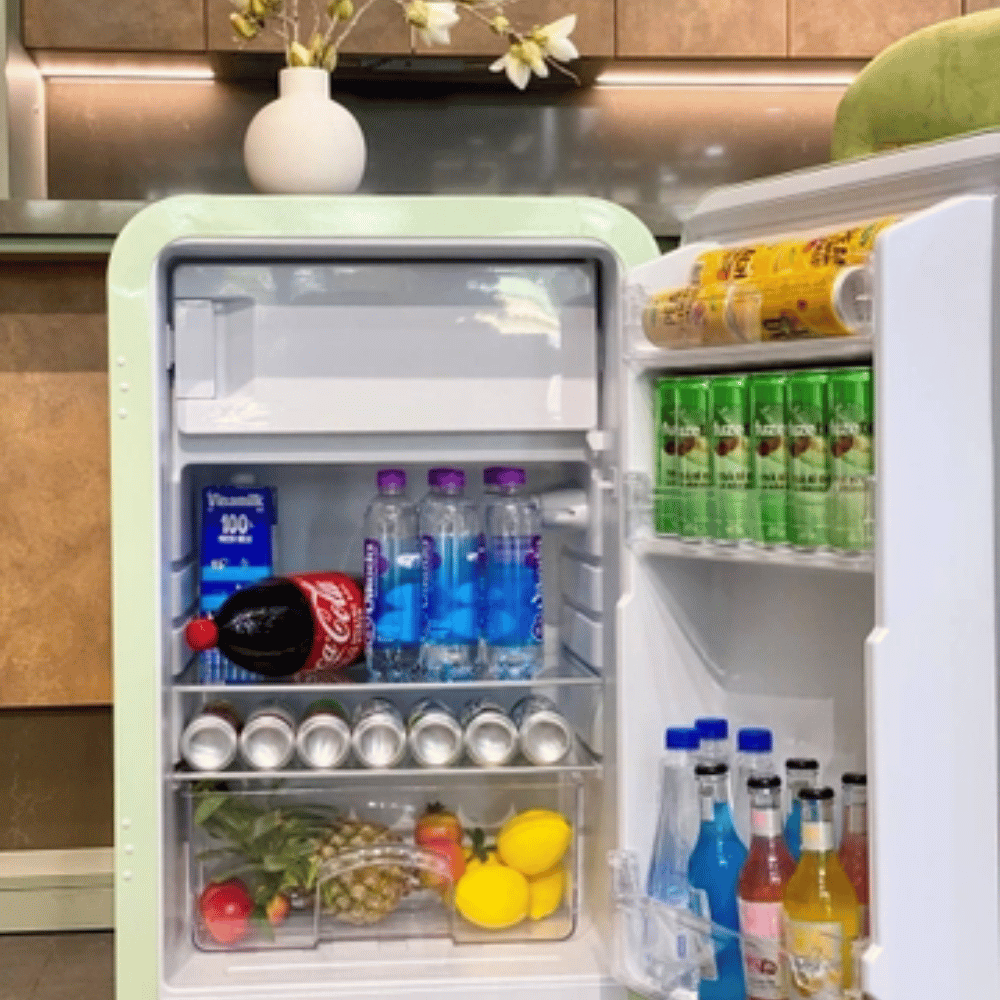 Tủ lạnh HCK 107L màu xanh mint có ngăn đông (ngăn lạnh 92L, ngăn đông 15L)
