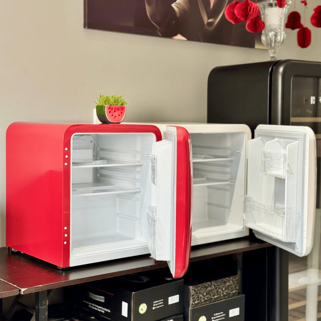 Tủ lạnh mini retro HCK BC-46R 48L màu đỏ cánh kín