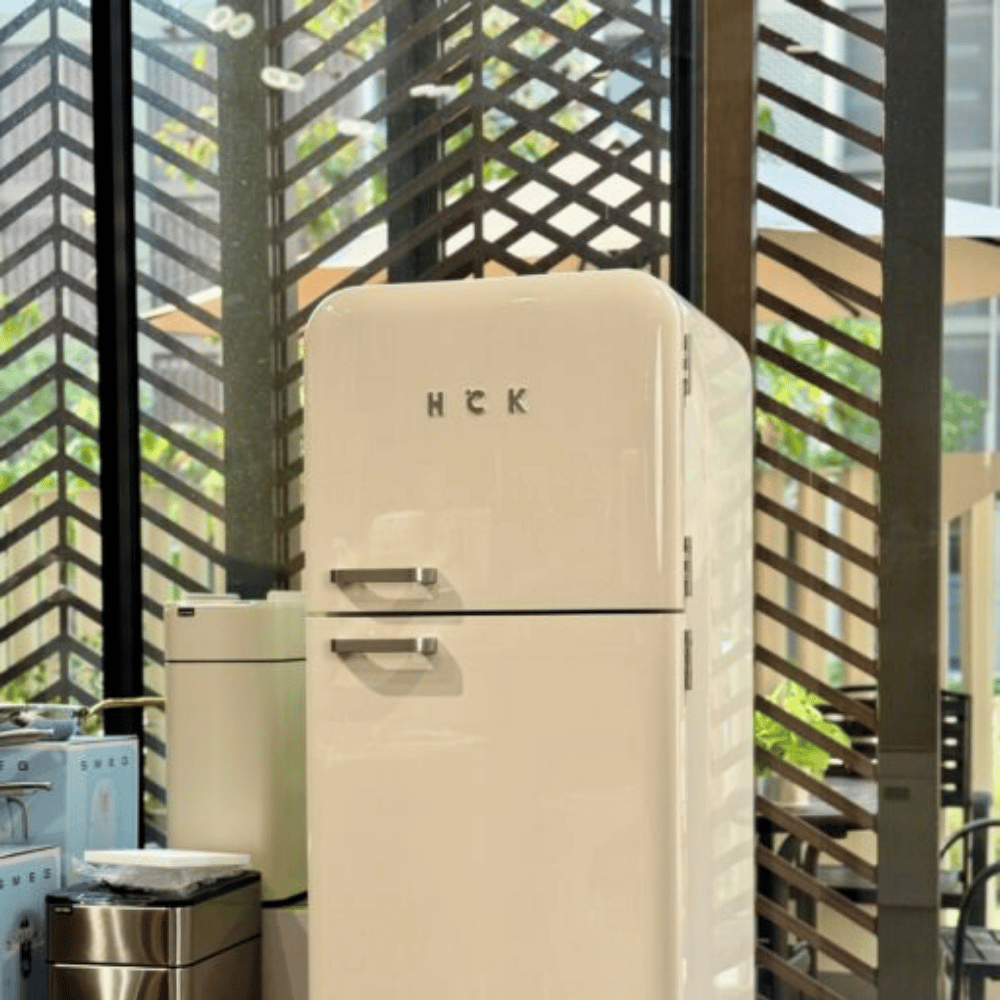 Tủ lạnh retro HCK BCD-192R-S màu kem dung tích 192L 2 ngăn (lạnh 143L, đông 49L)