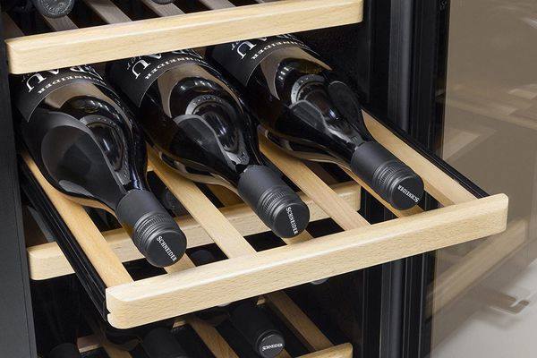 Tủ rượu CASO WineComfort 38 black
