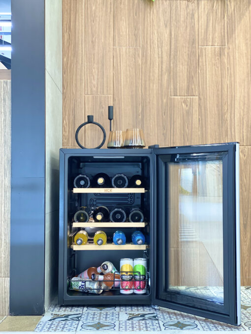 Tủ rượu HCK 70L màu đen mặt kính - 22 chai