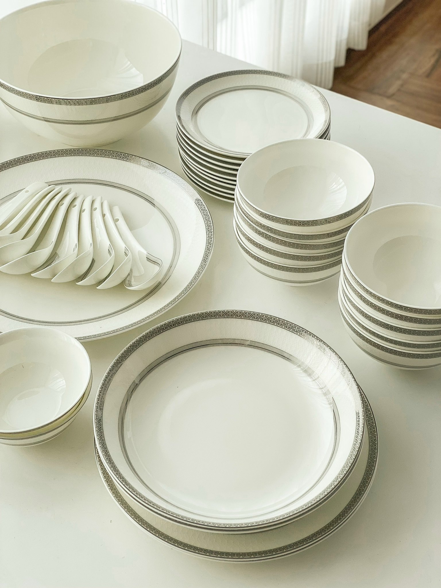 Bộ đồ ăn sứ xương bạch kim anh 50 sản phẩm