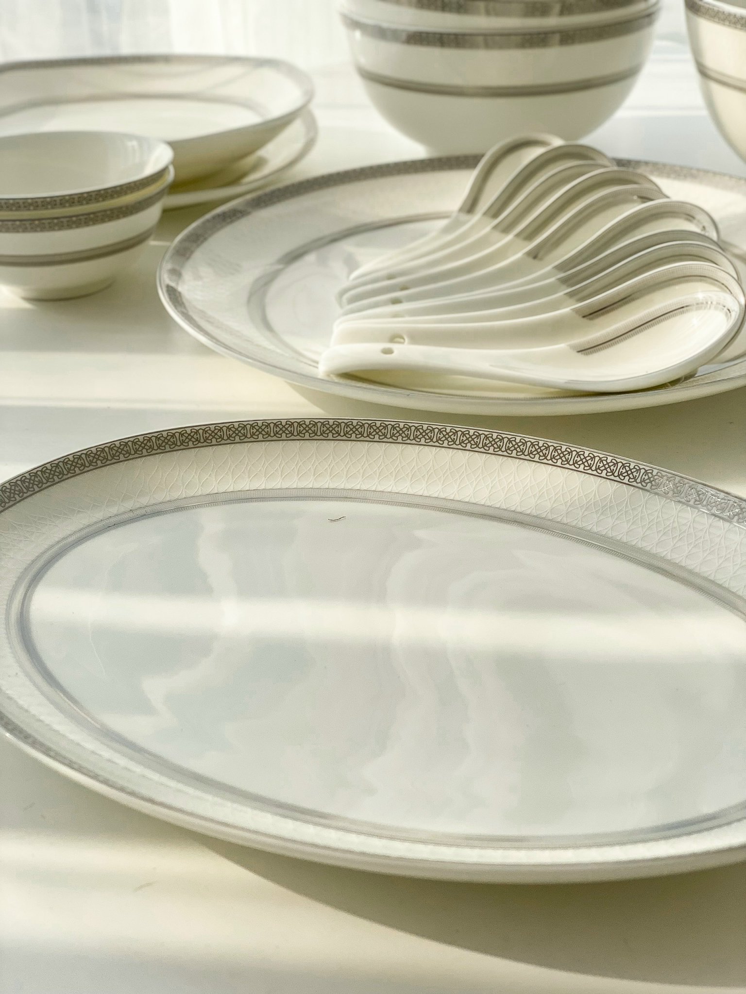 Bộ đồ ăn sứ xương bạch kim anh 50 sản phẩm