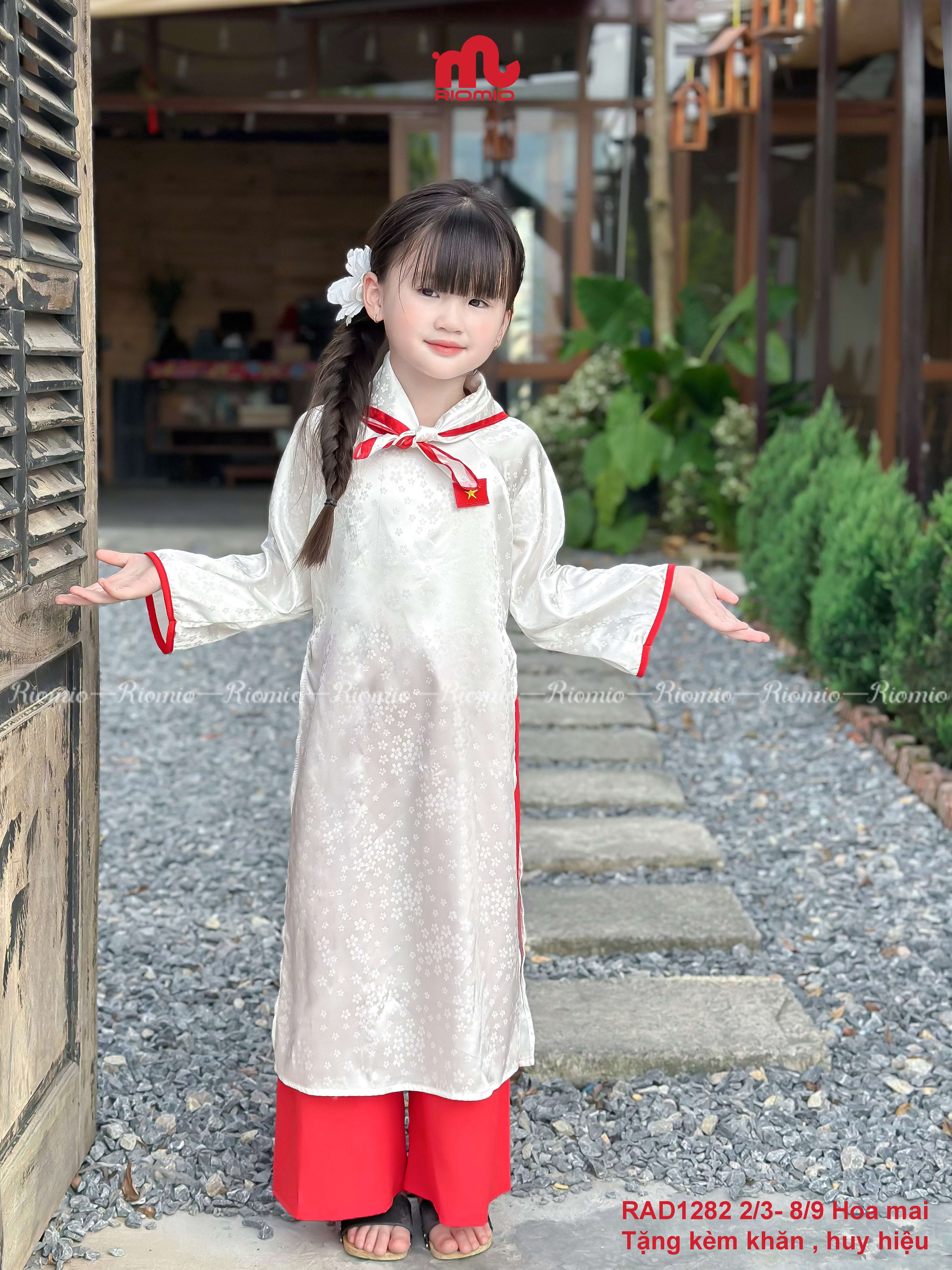 rad1282-ao-dai-be-gai-dinh-huy-hieu-kem-khan-2-3-8-9-r7-riomio