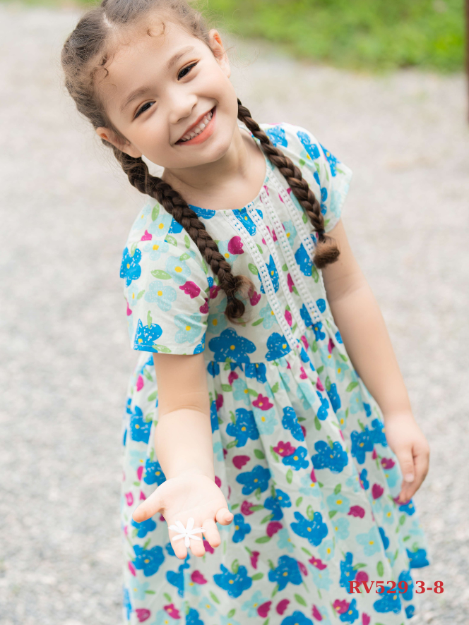 rv529-vay-tho-hoa-ren-nguc-hilary-kem-no-3-4-8-9-r6-riomio