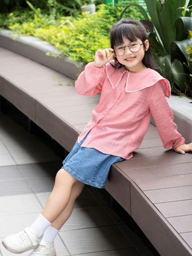 so-mi-be-gai-dai-tay-almira-co-thuy-thu-vien-mau-riomio-ra283