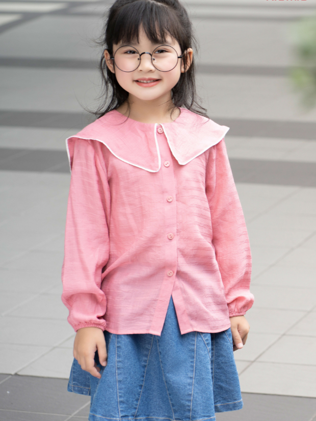 so-mi-be-gai-dai-tay-almira-co-thuy-thu-vien-mau-riomio-ra283