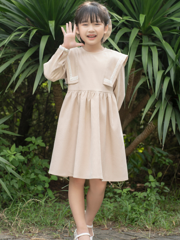 vay-nhung-phoi-ren-trang-tri-ban-co-serena-riomio-rv333