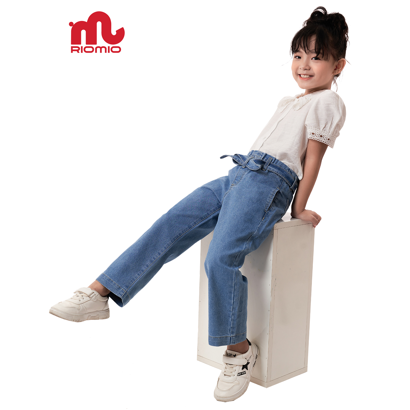 quan-jean-be-gai-di-hoc-ong-suong-rong-luna-no-cheo-riomio-ro031