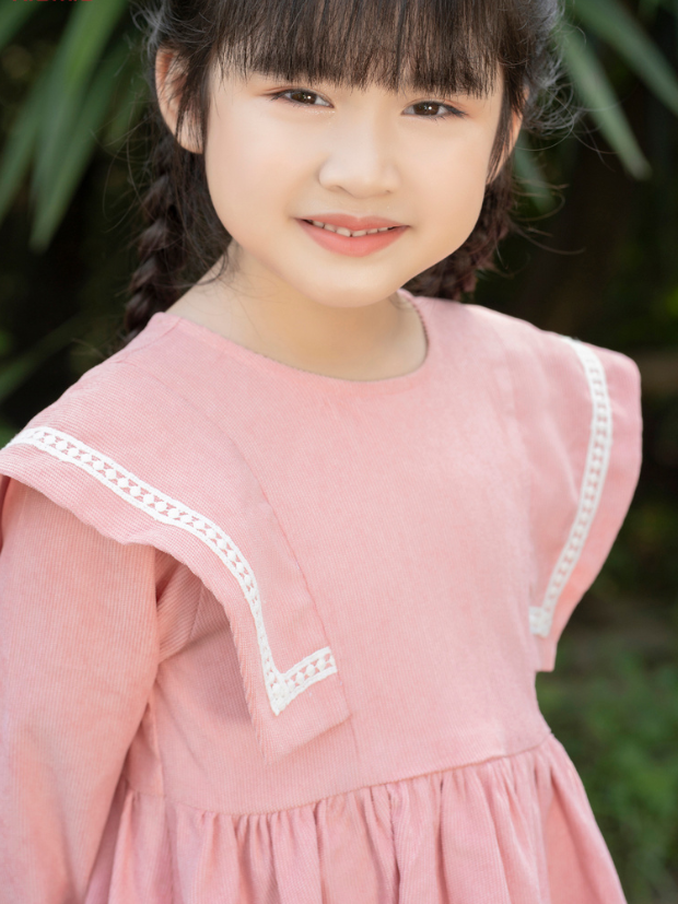 vay-nhung-phoi-ren-trang-tri-ban-co-serena-riomio-rv333