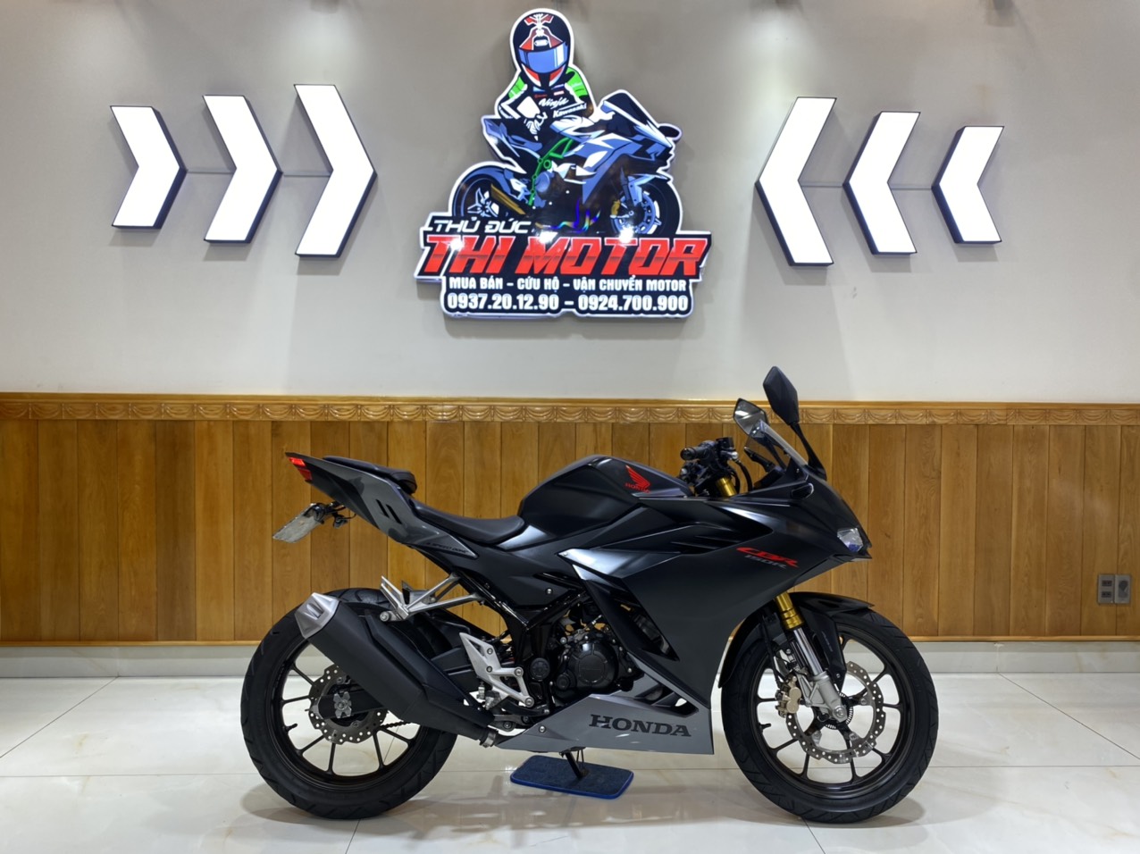 Xe máy Honda CBR150R  Phiên bản Tiêu Chuẩn  Xe côn tay