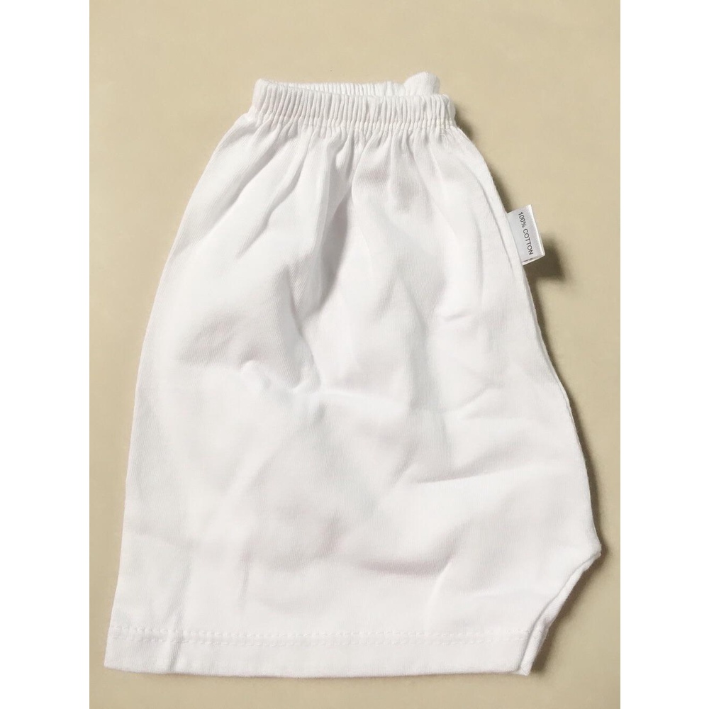 Quần ngắn sơ sinh màu trắng Boss
