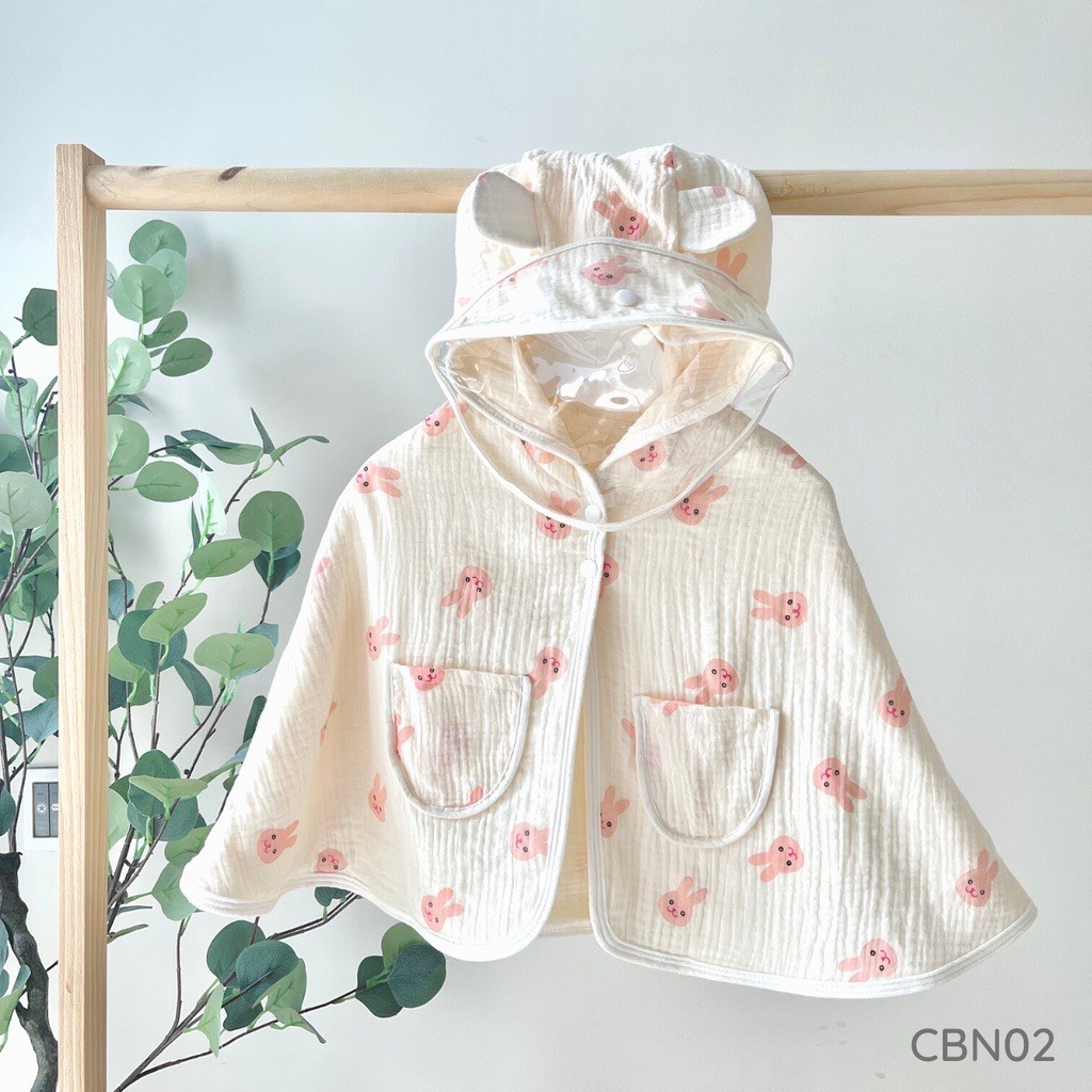 Áo choàng xô cánh dơi musline kèm kính chống bụi cho bé