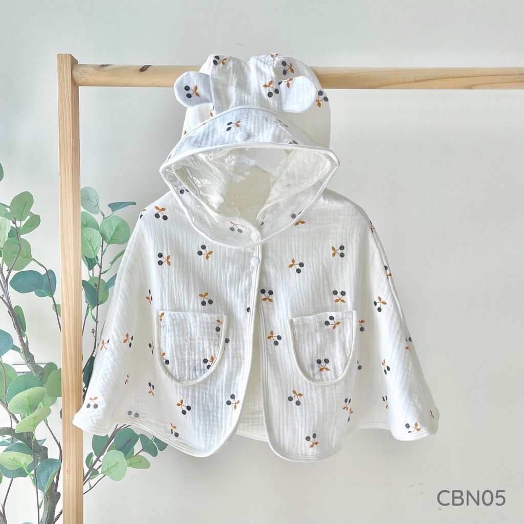 Áo choàng xô cánh dơi musline kèm kính chống bụi cho bé
