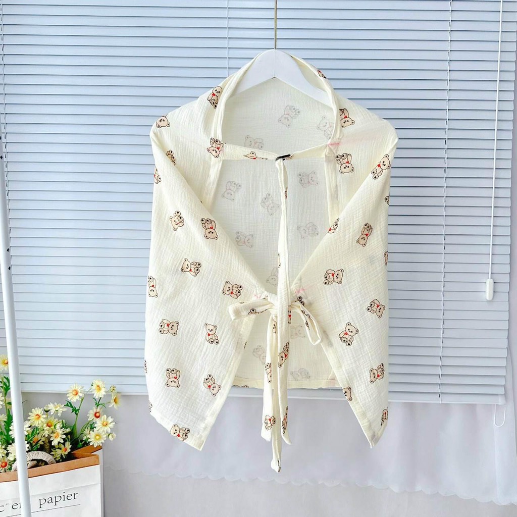 Khăn choàng che cho bé đi ra ngoài