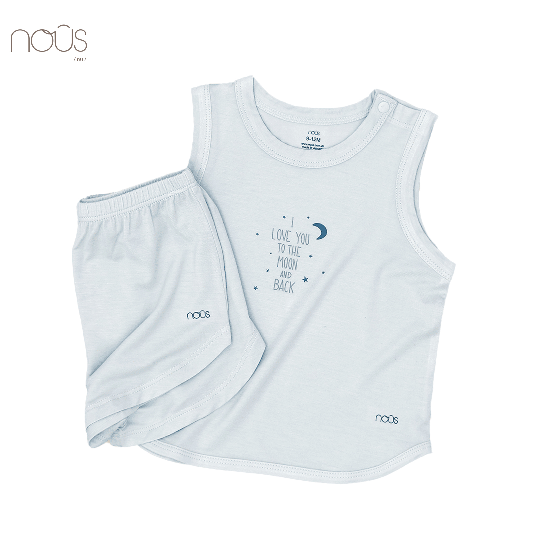 Bộ ba lỗ xanh in chữ và trăng sao