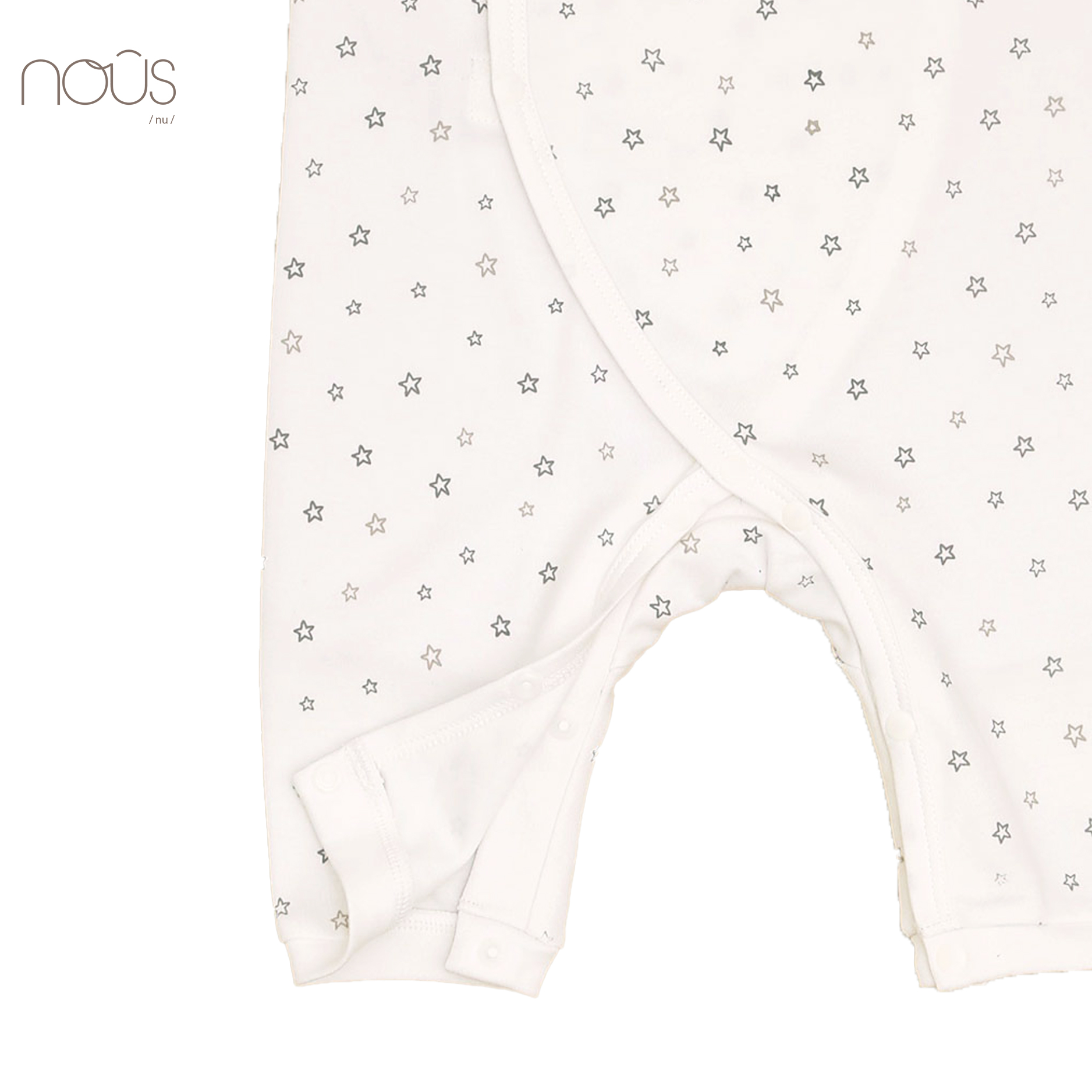 Bộ Romper cài lệch trắng họa tiết sao nhí