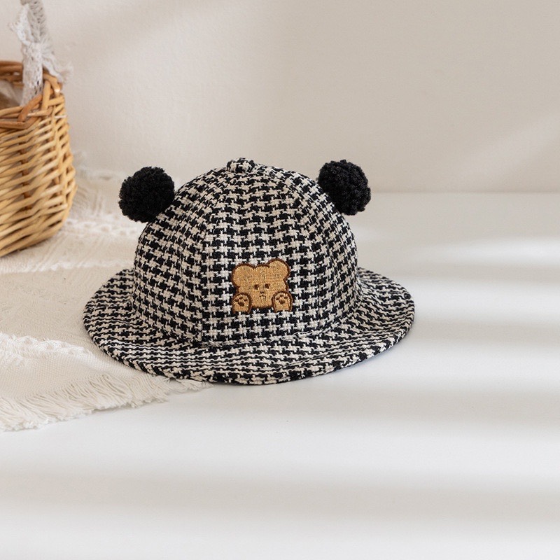 Mũ bo kẻ caro cho bé