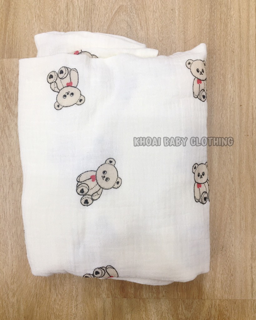 Khăn choàng che cho bé đi ra ngoài