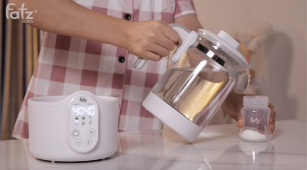 Máy đun và hâm nước pha sữa điện tử Fatz Baby Quick 8