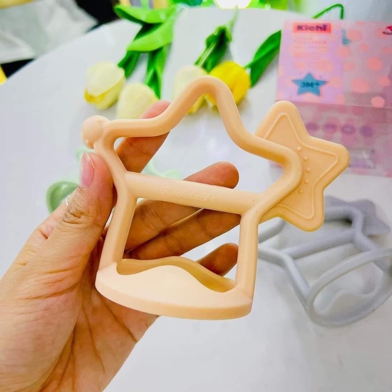 Ngậm nứu silicone hình sao Kichilachi cho bé