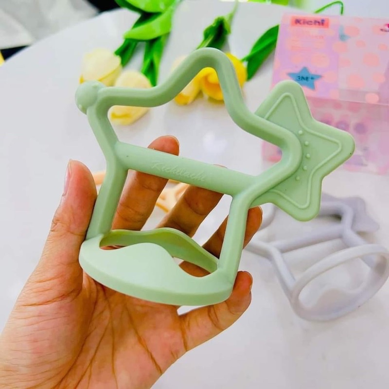 Ngậm nứu silicone hình sao Kichilachi cho bé