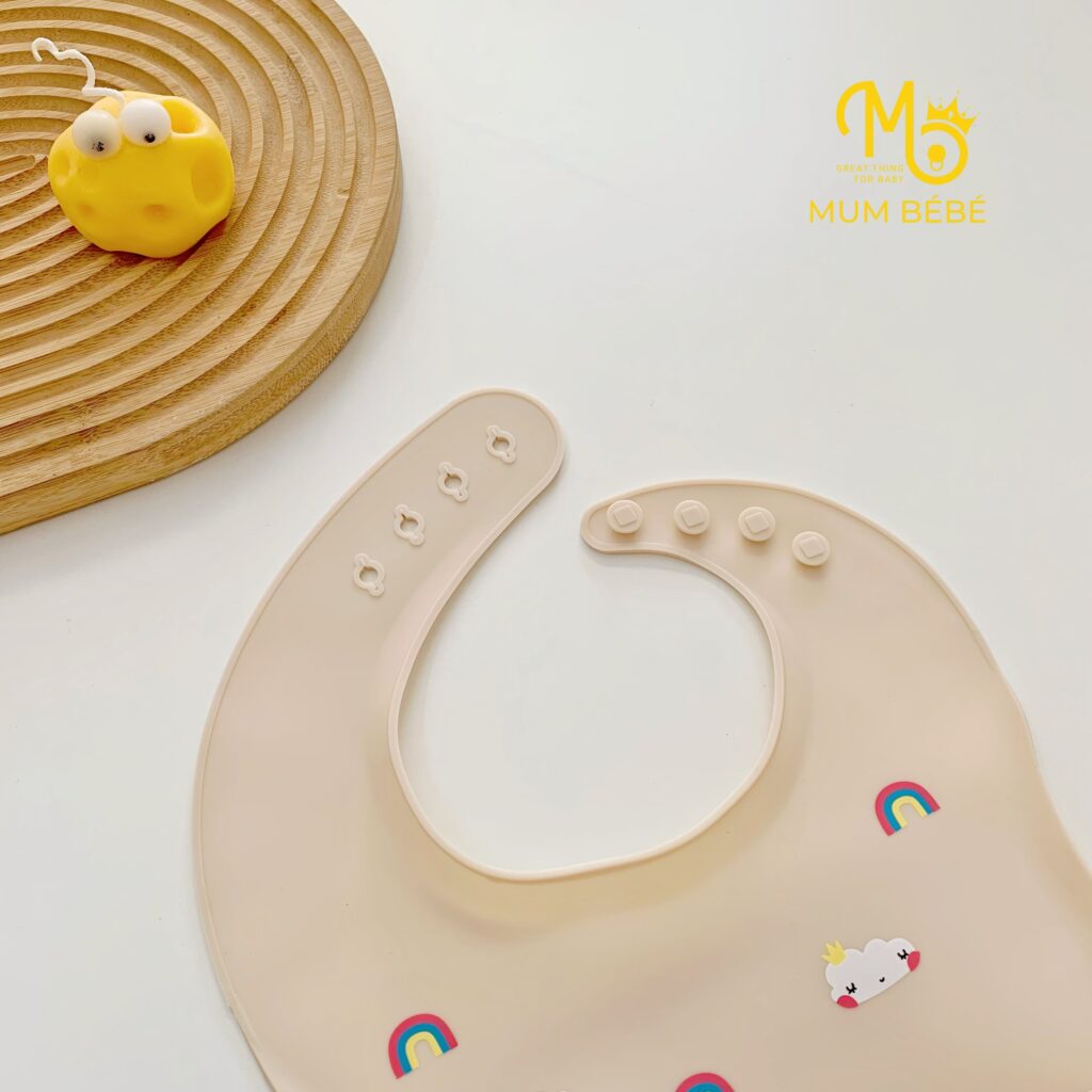 Yếm ăn dặm silicone có máng hứng Mum Bébé