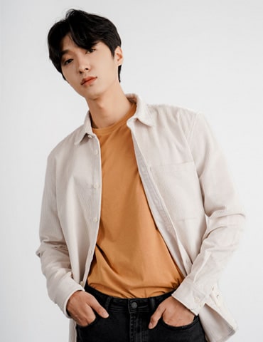 Áo Sơ Mi Corduroy Regular Sọc Trơn