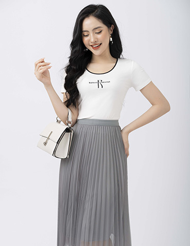 Áo cotton dáng ôm free size viền cổ phối màu in họa tiết chữ