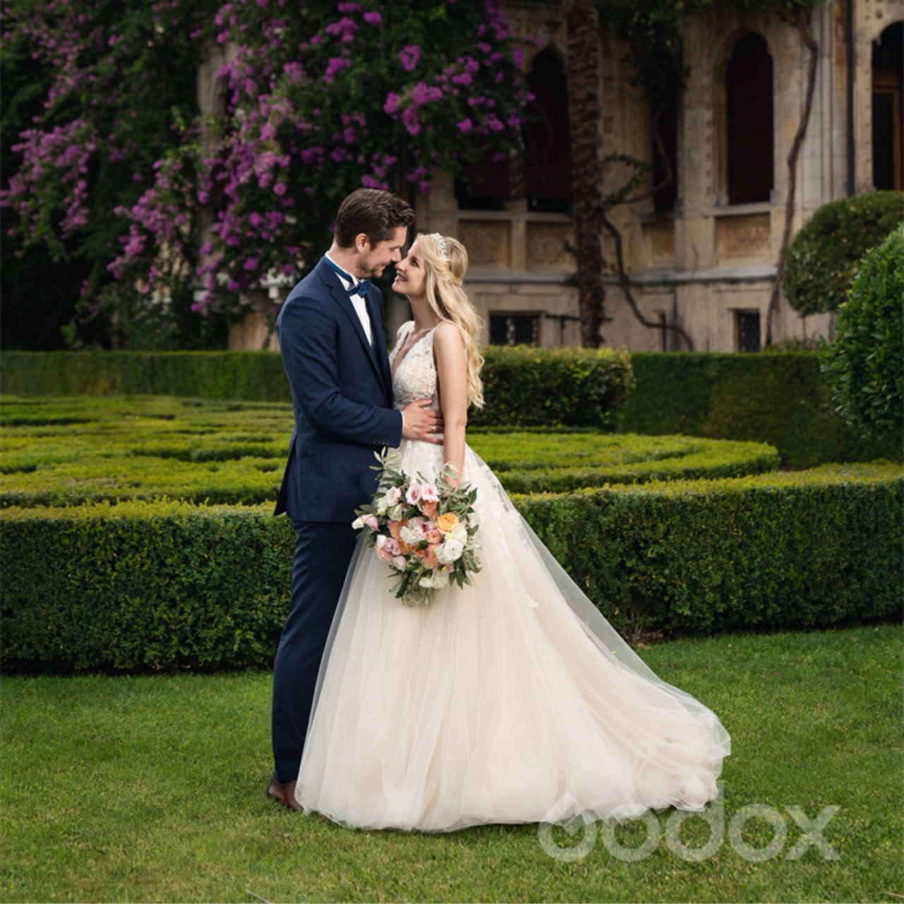 Bí quyết chụp ảnh cưới đẹp với đèn Godox AD300Pro