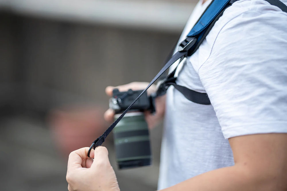 Top dây đeo máy ảnh thao tác nhanh đáng mua nhất 2025