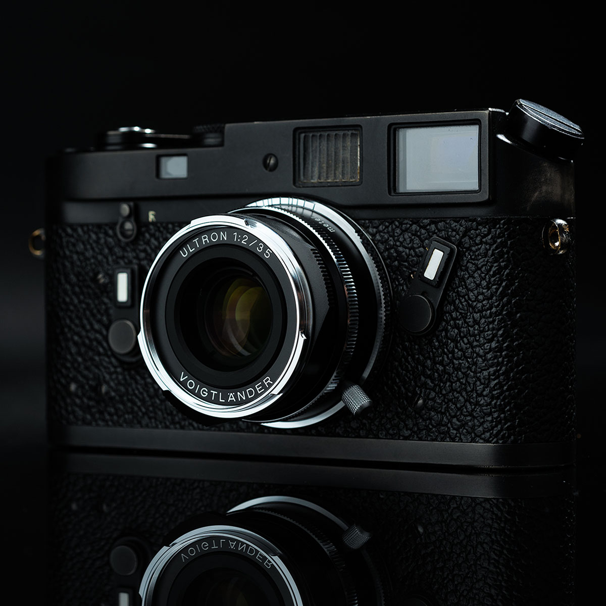 Voigtlander ULTRON Vintage Line 35mm F2 Aspherical VM Voigtlander ULTRON Vintage Line 35mm F2 Aspherical VM