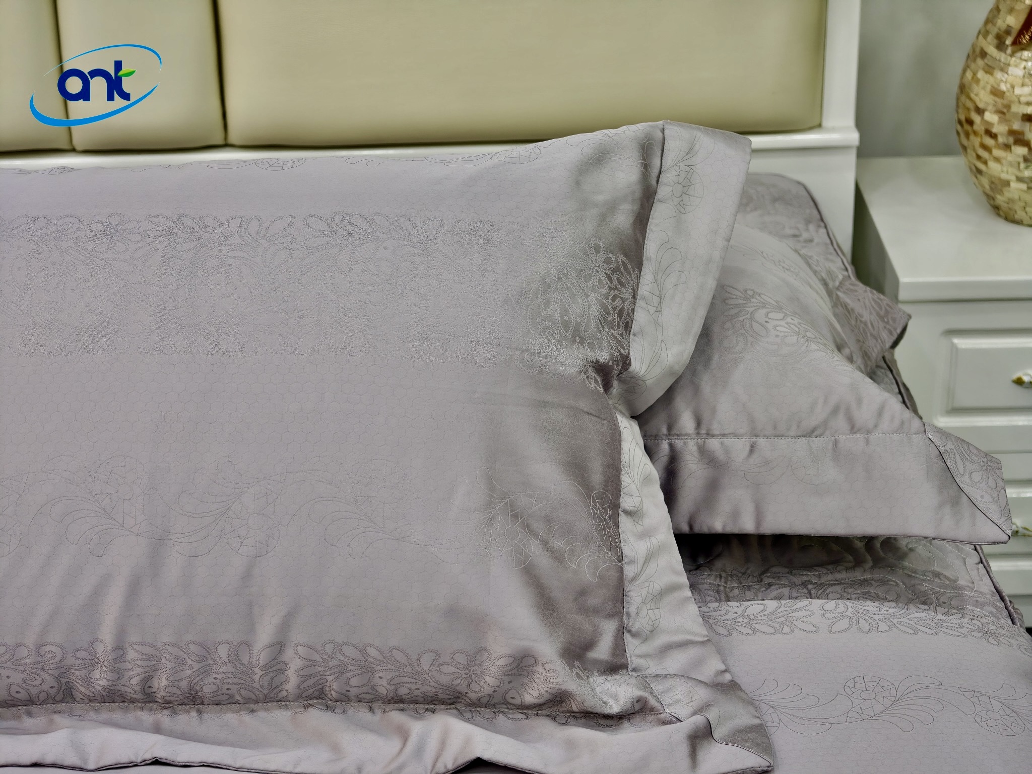 Bộ Chăn Ga Gối Ogarnic Tơ Tằm JQ10