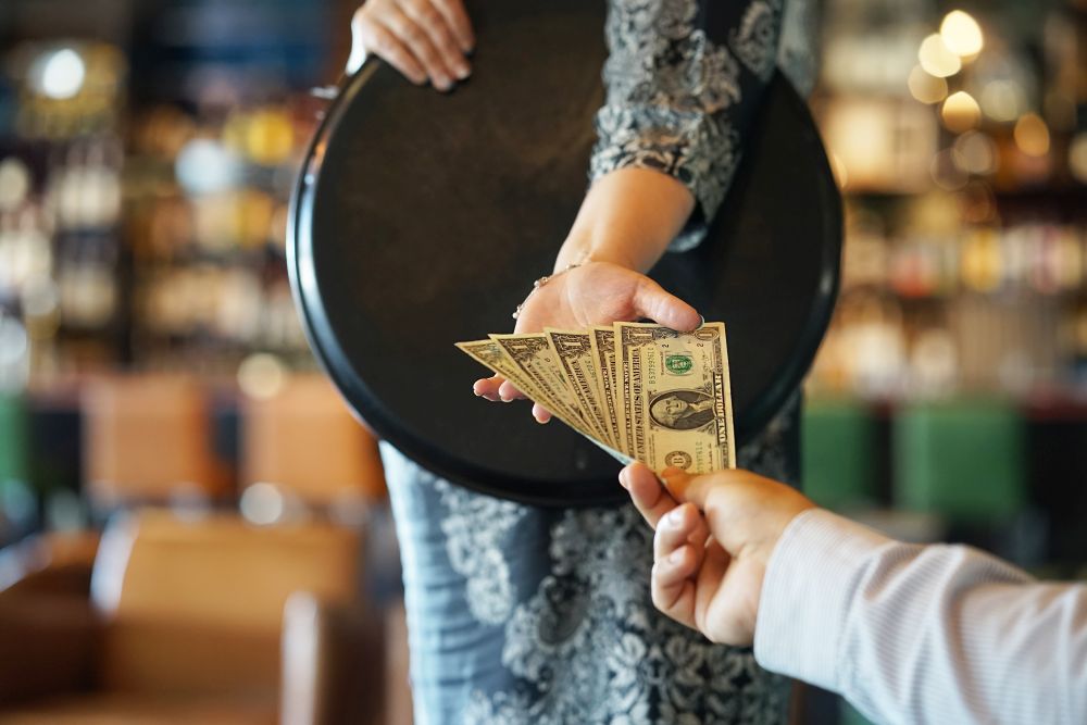 5 quốc gia phù hợp với du khách ghét phải tip tiền