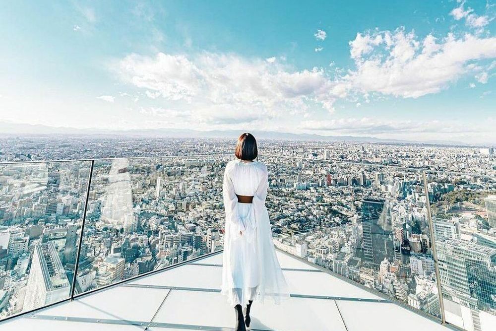 Check in siêu thực, chạm tay lên trời tại Tokyo
