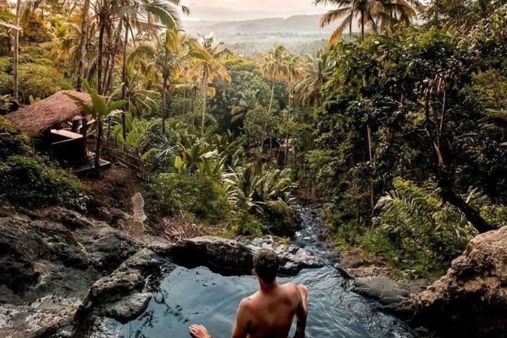 Du khách đến Bali không được ăn uống, nói chuyện ngày 11/3