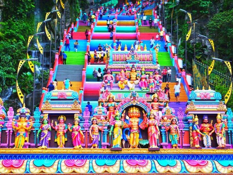 Mê hoặc với chiếc thang lên thiên đường ở động Batu, Malaysia