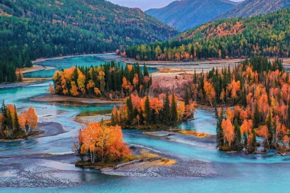 Khu Thắng Cảnh Kanas Bức Tranh Thủy Mặc Tuyệt Đỉnh