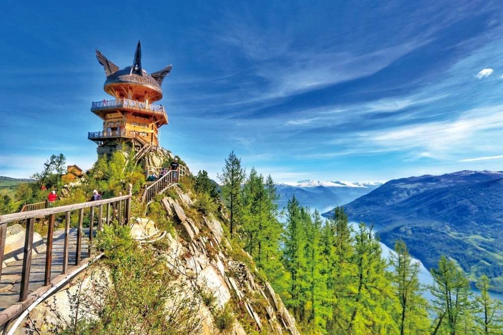 Khám Phá Bắc Tân Cương: Lạc Vào Miền Cổ Tích Giữa Đời Thực ảnh 5