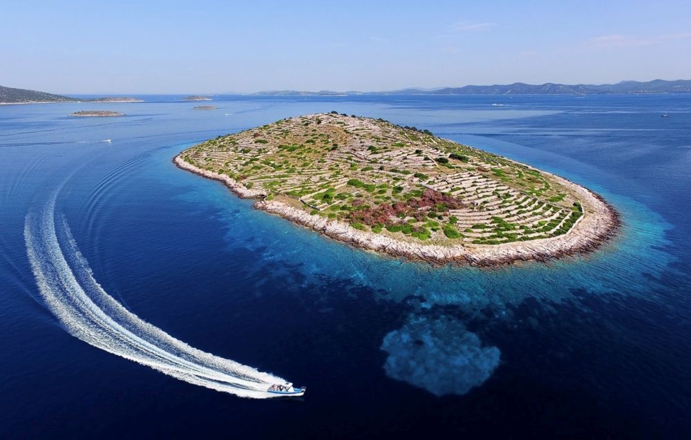 Đảo Bavljenac - đảo vân tay nổi tiếng của Croatia 1