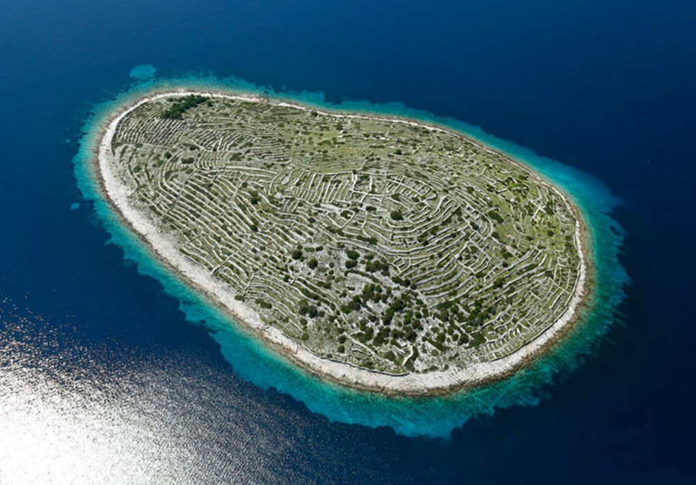 Đảo Bavljenac - đảo vân tay nổi tiếng của Croatia 4