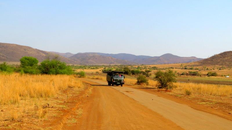 Chiêm ngưỡng Big Five ở vườn quốc gia Nam Phi - Pilanesberg Safari ảnh 1