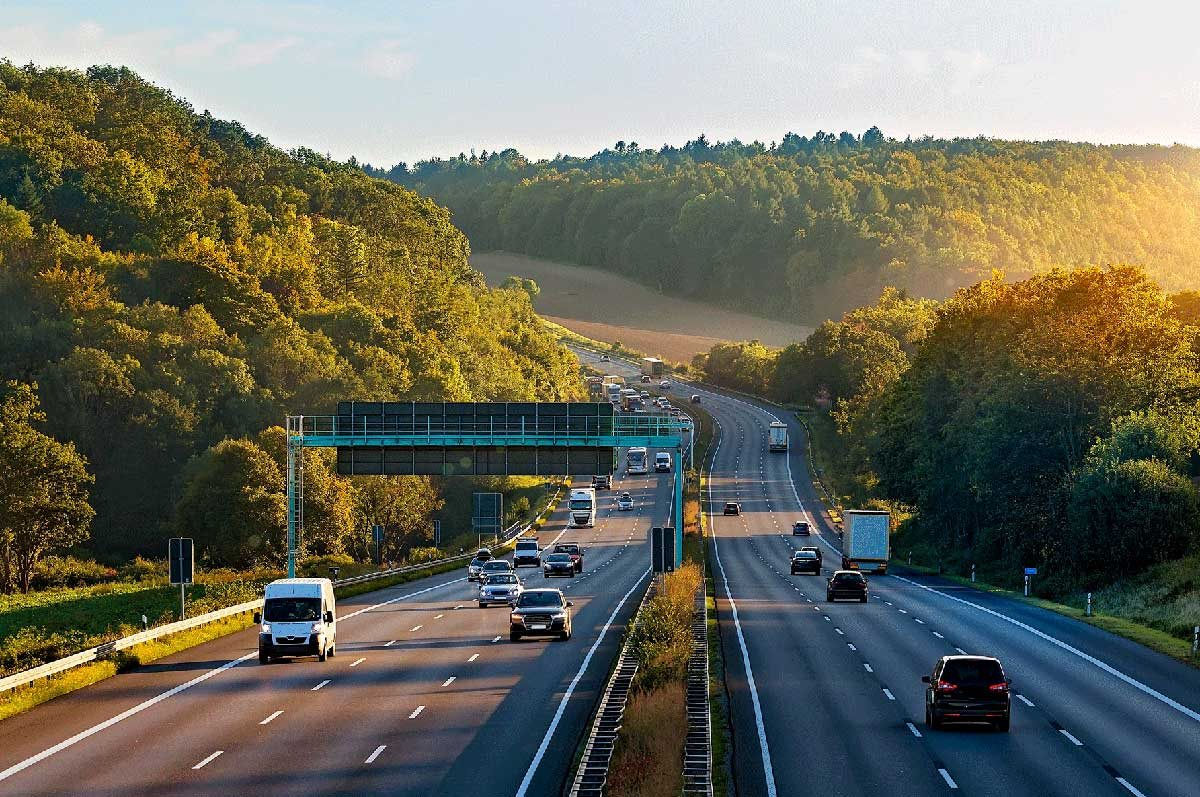 Đường cao tốc miễn thu phí, không giới hạn tốc độ ở Đức 1